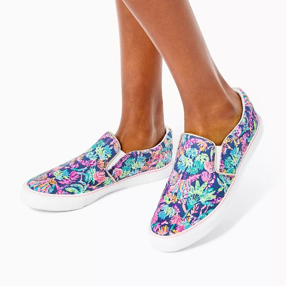 Lilly Pulitzer Julie Sneaker Mermaid Cove Size 6